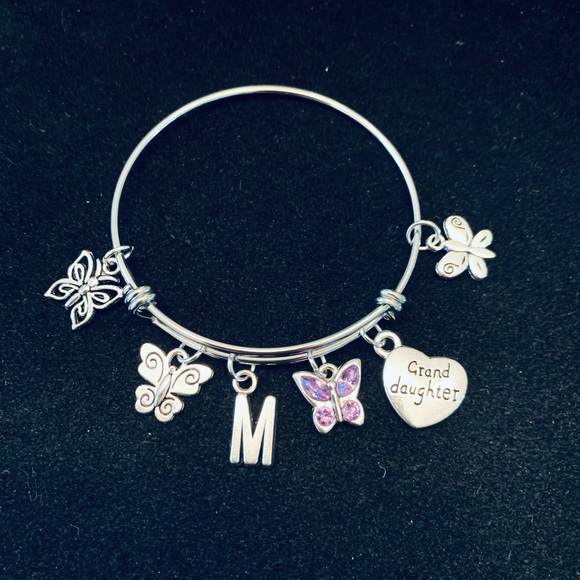 Butterflies “granddaughter” themed bangle bracelet personalized - Picture 5 of 5